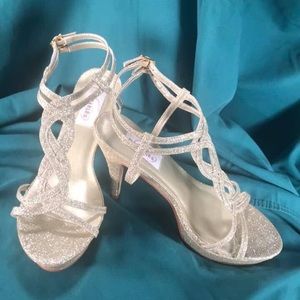 DYEABLES - Vivi Gold Glitter 
Size 9